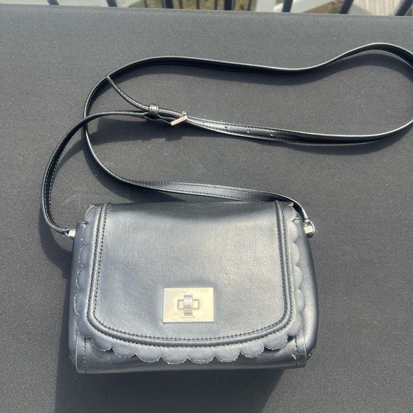 kate spade Handbags - Kate Spade Black Leather Crossbody Bag